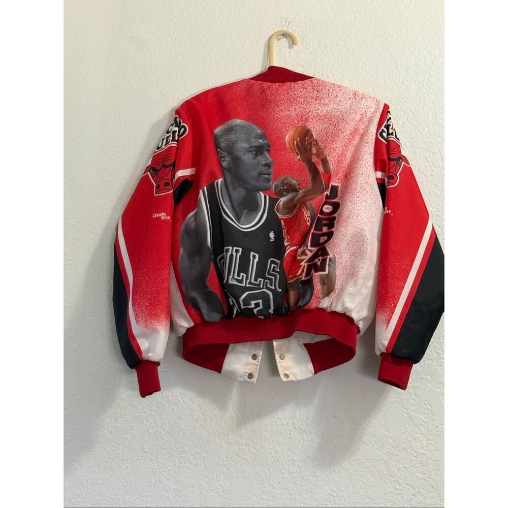 Vintage Chalk Line Kids Chicago Bulls Michael Jordan Satin Bomber Jacket 18 20